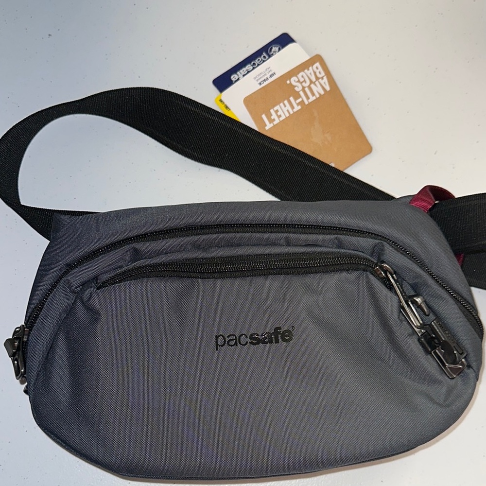 Pacsafe® Vibe 100 Anti-Theft Hip Pack